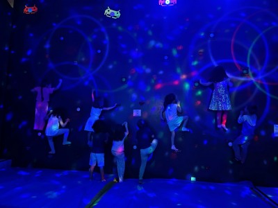 Anniversaire enfants adultes surprise garçon fille